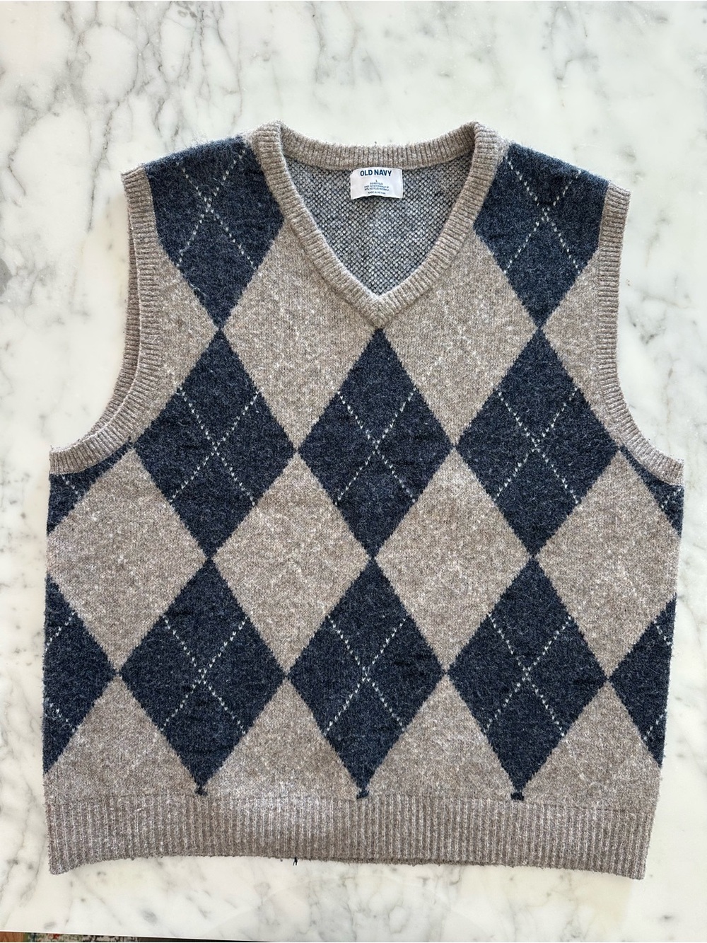 Old Navy Men’s Tan and Navy Argyle V-Neck Sweater Vest
